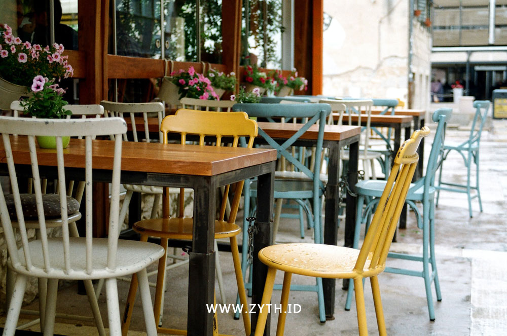 Memilih kursi meja makan untuk cafe dan restoran